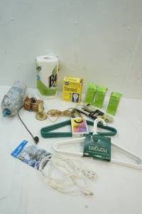 lot 68 image: House Items