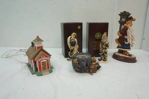 lot 76 image: Boyd Bears & Friends, Candle holder, Santa Figure, Lighted Country School