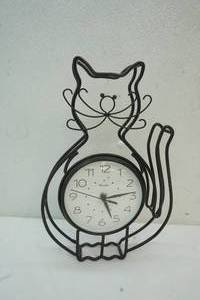lot 83 image: Cat Clock