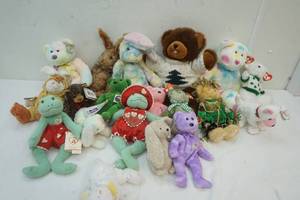 lot 90 image: Variety of Stuffed Animal & Beanie Babies
