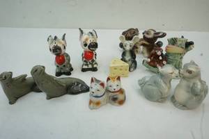 lot 95 image: vintage shaker set