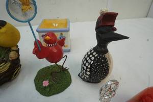 lot 108 image: decor