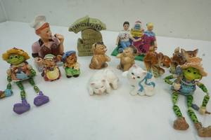 lot 110 image: vintage shaker set