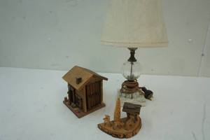lot 121 image: East Germany decor