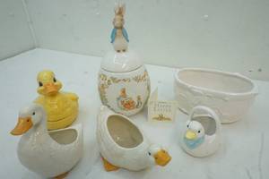 lot 143 image: decor