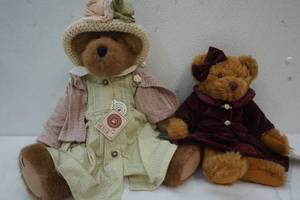 lot 149 image: Bears