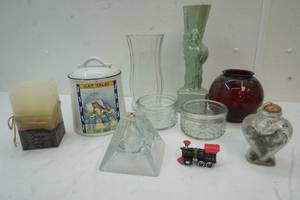 lot 164 image: Glass containers and cookie jar