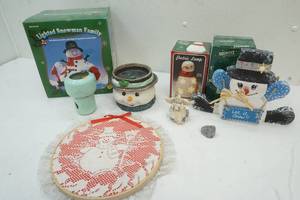 lot 174 image: Holiday decor lot