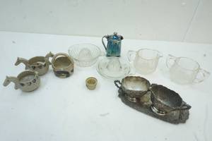 lot 193 image: Vintage cream and sugars