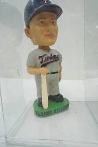 lot 206 image: Harmon Killebrew bobblehead in case