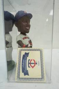 lot 211 image: Kirby Puckett bobblehead in case