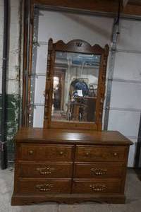 lot 233 image: dresser