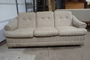 lot 239 image: Style Craft Sofa