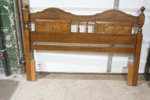 lot 242 image: bed frame