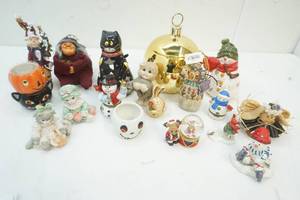 lot 188 image: Holiday decor lot