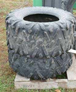 2 tires 30x11.00R14  27575R14