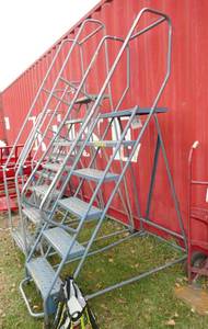 6 step rolling ladder, 60 inches to top step
