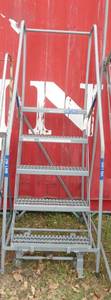 5 step rolling ladder, 48 inches to top step