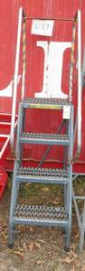 4 step rolling ladder, 40 inches to top step