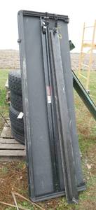 Tonneau cover for chevy short box pickup with toolbox