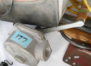 Hand crank pump