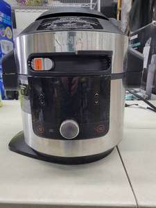 Ninja OL601 Foodi XL 8 Qt. Pressure Cooker Steam Fryer with SmartLid, 14-in-1 that Air Fries, Bakes & More, with 3-Layer Capacity, 5 Qt. Crisp Basket & 45 Recipes, SilverBlack - NEVER USED, Tested Electronics, Works - Missing Deluxe Reversible Rack.