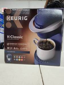 Keurig K-Classic Coffee Maker K-Cup Pod, Single Serve, Programmable, 6 to 10 oz. Brew Sizes, Black, Electronics Work, Water Reservoir is slightly cracked (Holds Water, Does Not Leak) - See Photos