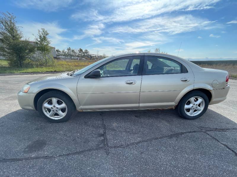 lot 114 image: 2006 Dodge Stratus SXT