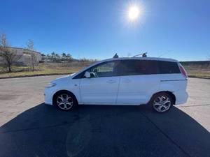 lot 18B image: 2009 Mazda Mazda5 Sport - 2 OWNERS