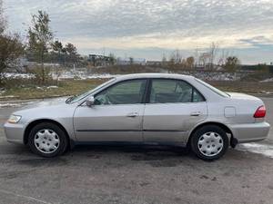 lot 10A image: 1998 Honda Accord LX