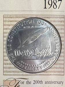 1987 US CONSTITUTION COMMEM SILVER DOLLAR IN INFO PAGE