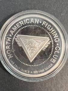 1 TROY OZ .999 FINE SILVER FISHING CLUB ROUND