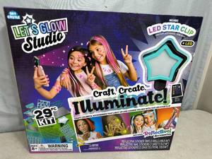 New Lets Glow Studio Fashion Accessory Set