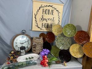 Assorted Home Decoration