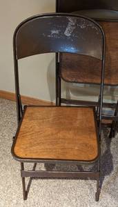 Clarins Vintage Folding Chair Set