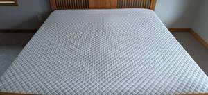 Jennifer Adams Ivory Quilted King Size Coverlet