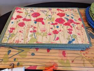 Assorted Decorative Linens