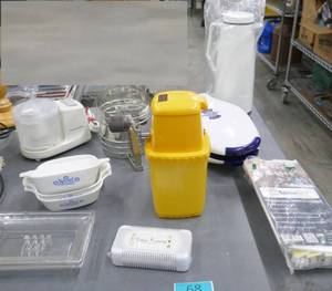 lot 68 image: Kitchen lot -waffle maker, chopper, small corning ware, spice rack, flour sifter