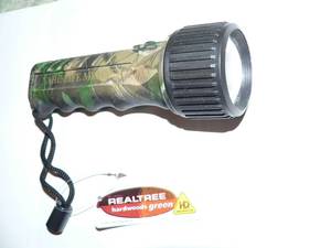 lot 134 image: 6 New camo flashlights