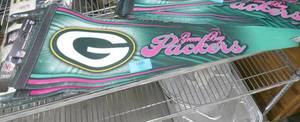 lot 166 image: Six Green Bay Packers Pennants
