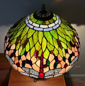 Stunning Stained Glass Dragon Fly Design Lamp