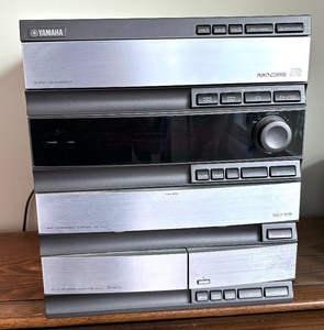 Yamaha Mini Component System with 3 Yamaha Speakers