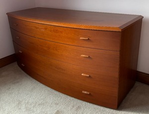 Stylish Modern Design Curved Dresser