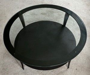 Sophisticated Circular Glass Top Accent Table  Coffee Table with Metal Base