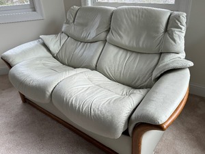 Ekornes Stress Reclining Leather Sofa