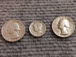 lot 44 image: 1964 & 1976 Quarter, 1945 Mercury Dime