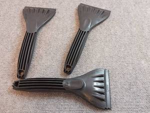 lot 95 image: (3) Ice Ripper Scrapers New