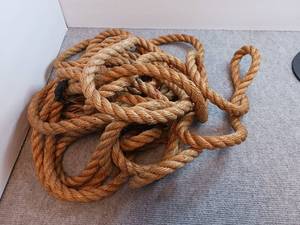 lot 111 image: 39ft  of 34 Barn Rope.