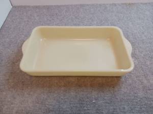 lot 121 image: Jadeite Baking Dish Fire King
