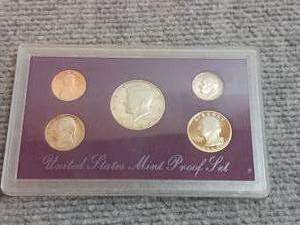 lot 132 image: 1989 Proof Set